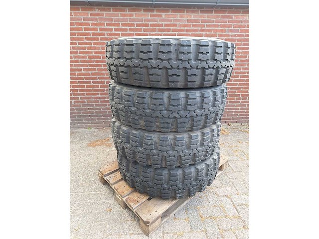 Continental - mpt - 12.5r20 tyre(4x) - afbeelding 1 van  4