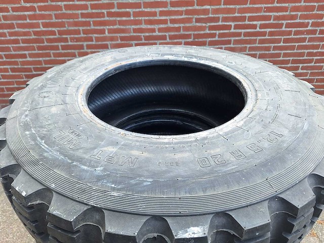 Continental - mpt - 12.5r20 tyre(4x) - afbeelding 2 van  4