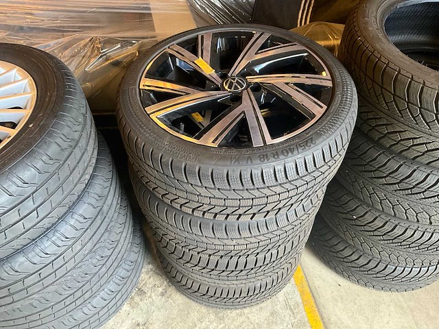 Continental - wintercontact - autobanden met aluminium vw velgen (4x) - afbeelding 1 van  14