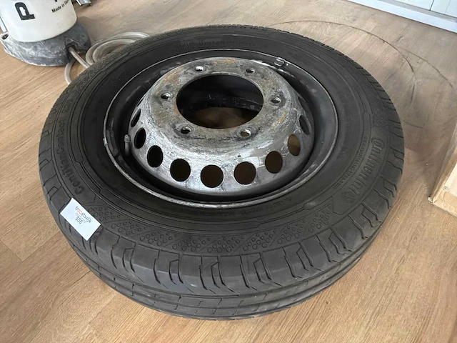 Continental 195/75/r16 velg met band - afbeelding 1 van  5