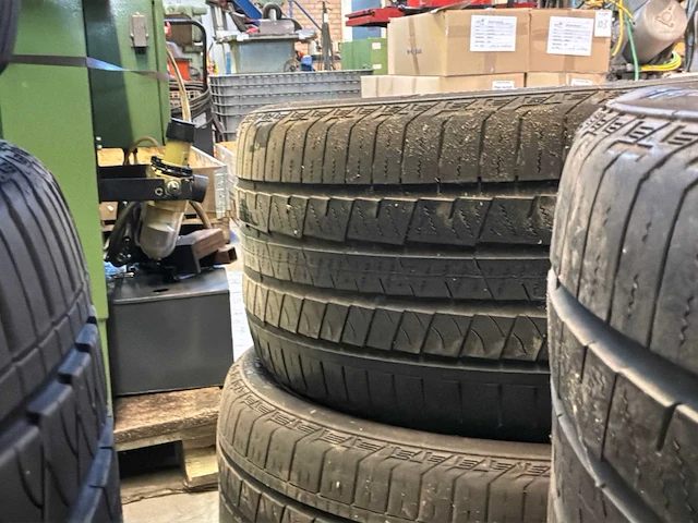 Continental 4seizoen autoband 275/40/r22 (4x) - afbeelding 3 van  9