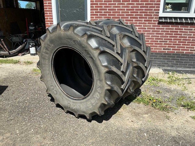 Continental 540/65r28 svt banden - afbeelding 1 van  8