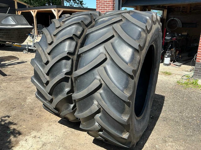 Continental contract ac65 650/65r38 banden - afbeelding 2 van  11