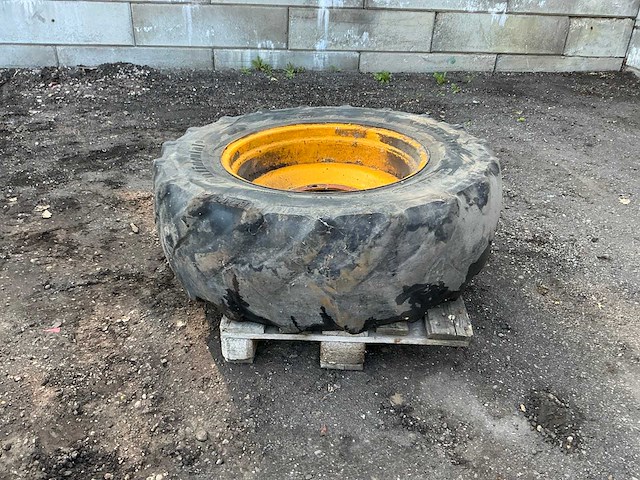 Continental contract ac70g 440/70 r28 band, wiel en velg - afbeelding 5 van  10
