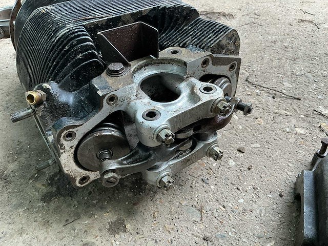 Continental motoronderdelen (patton m48 v12 legertank) - afbeelding 5 van  14