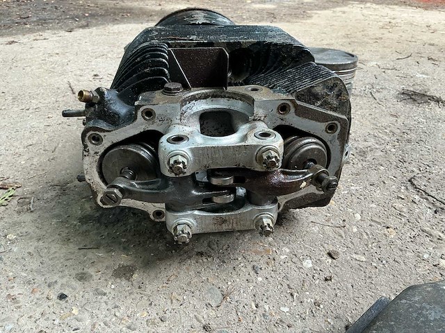 Continental motoronderdelen (patton m48 v12 legertank) - afbeelding 4 van  12
