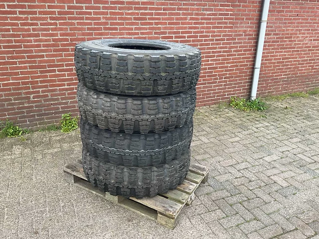 Continental mpt 12.5r20 band (4x) - afbeelding 1 van  4
