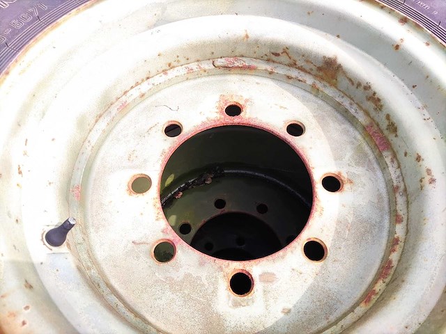 Continental mpt op velg - 8 gaats 12,5 r20 - velg (4x) - afbeelding 4 van  7