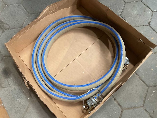 Continental nonmetallic hose assembly - afbeelding 1 van  4