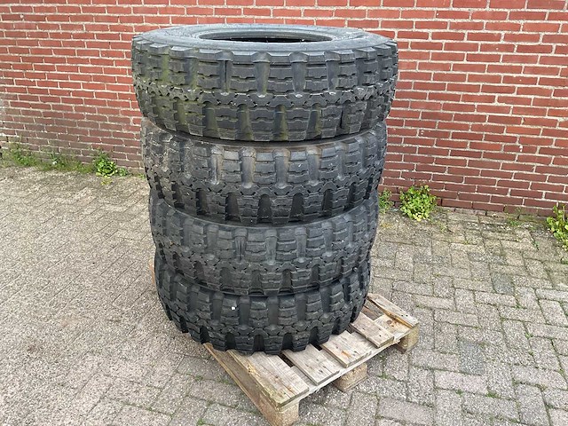 Continental radial mpt vrachtwagenband (4x) - afbeelding 1 van  4