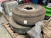 Continental vrachtwagenband met velg (2x) - afbeelding 1 van  6