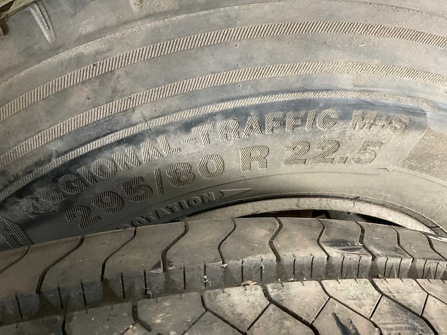 Continental vrachtwagenband met velg (2x) - afbeelding 5 van  6
