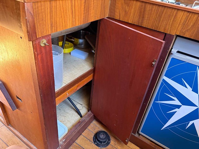 Contour - 900 - motor yacht - 1984 - afbeelding 38 van  148