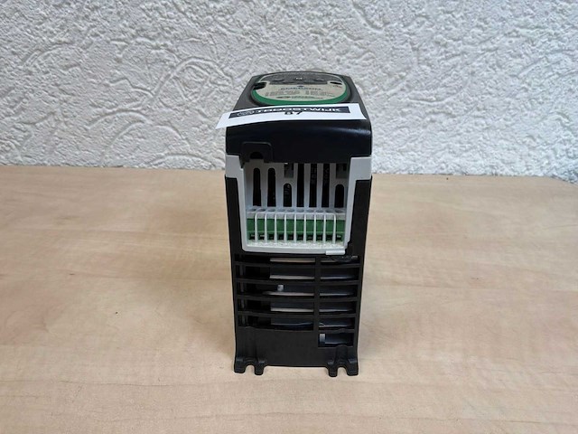 Control techniques ska1200037 frequentieregelaar - afbeelding 2 van  3