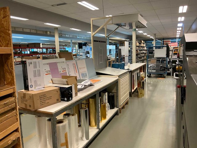 Controle tafel met werktafels - afbeelding 1 van  6