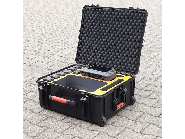 Controller en 8x accu t.b.v drone in koffer, dji, o.a rm700b - afbeelding 8 van  15