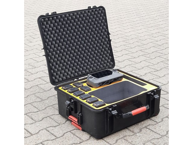 Controller en 8x accu t.b.v drone in koffer, dji, o.a rm700b - afbeelding 9 van  15