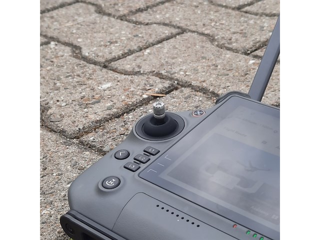 Controller en 8x accu t.b.v drone in koffer, dji, o.a rm700b - afbeelding 13 van  15