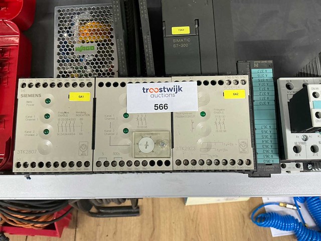 Controller en switch - afbeelding 3 van  4