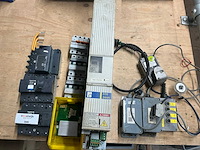 Controllers en divers - afbeelding 1 van  3