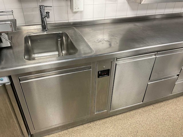 Cookinox rvs keukenopstelling met koelwerkbank - afbeelding 2 van  5