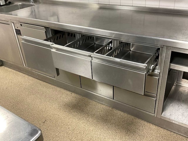 Cookinox rvs keukenopstelling met koelwerkbank - afbeelding 8 van  11