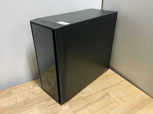 Coolermaster custom build (i7 g8) - afbeelding 4 van  7