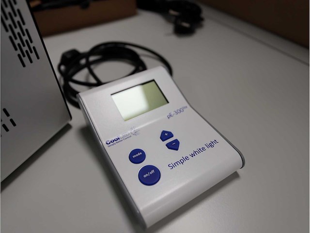 Coolled pe-300 microscoop led-lichtbron - afbeelding 2 van  2