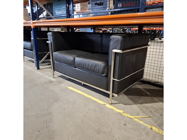 Corbusier lc2 2-zits sofa in echt zwart leer, zwart / chroom - afbeelding 8 van  8