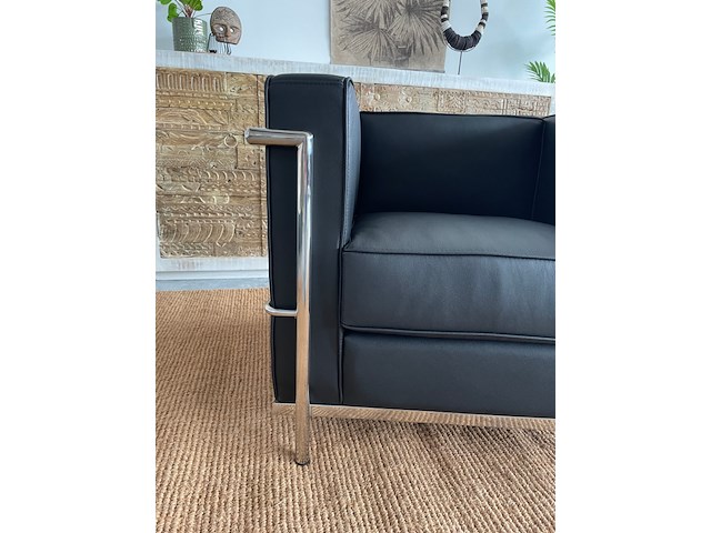 Corbusier lc2 fauteuil in echt zwart leer, zwart / chroom - afbeelding 5 van  7