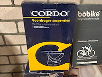 Cordo / bobike / thule voordrager, windscherm en jerrycans (7x) - afbeelding 5 van  5