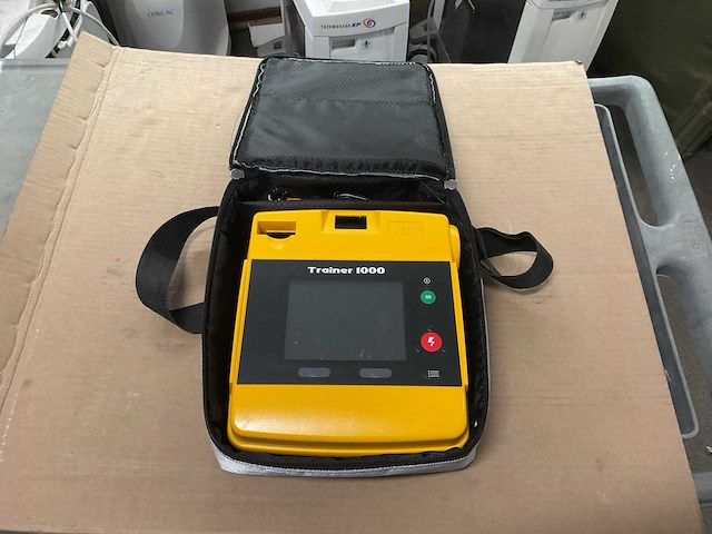 Coretec trainer 1000 defibrillator - afbeelding 1 van  5