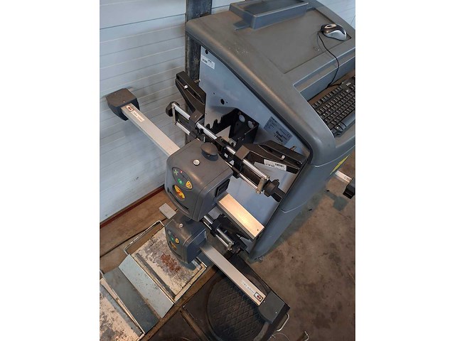 Corghi - 2015 - ex7000ii - uitlijn apparaat 4 wiel - afbeelding 15 van  26