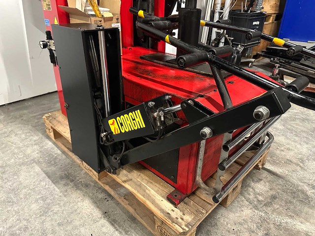 Corghi - master 26 - banden de-en montageapparaat - afbeelding 10 van  11