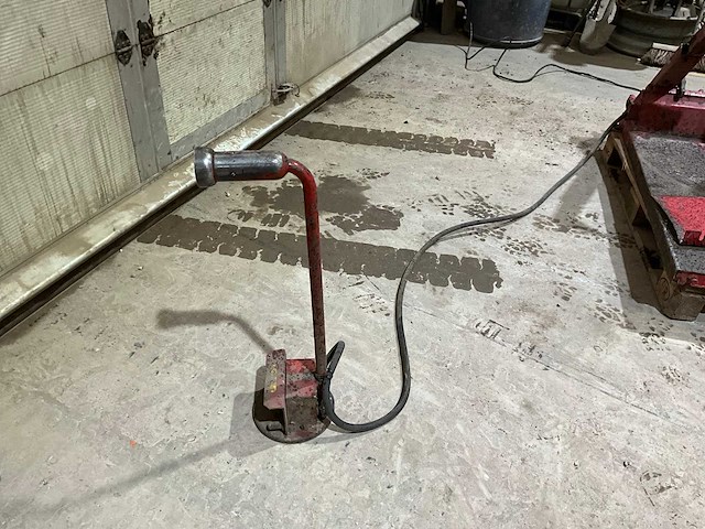 Corghi a.g. double banden machine - afbeelding 6 van  11