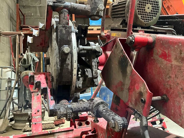 Corghi a.g. double banden machine - afbeelding 8 van  11