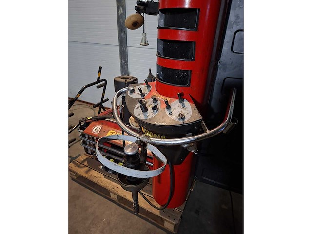 Corghi bandenapparaat - 2009 - master 26 m - overige garage gereedschap - afbeelding 8 van  16