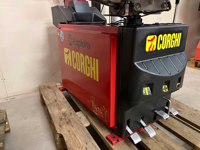 Corghi & cemb - 2019 - a224 2l & er90 - banden demonteer apparaat & balanceer - afbeelding 9 van  23