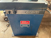 Corgi em-71 banden balanceerapparaat - afbeelding 2 van  8