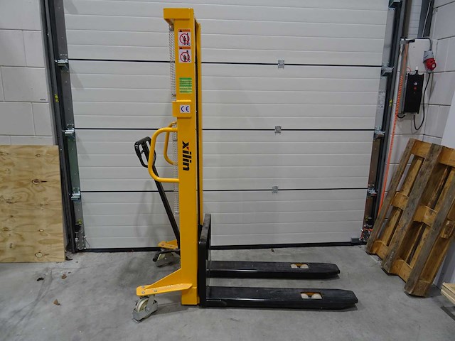 Corlido - 2021 - 1000ms/300 - stapelaar - afbeelding 1 van  6