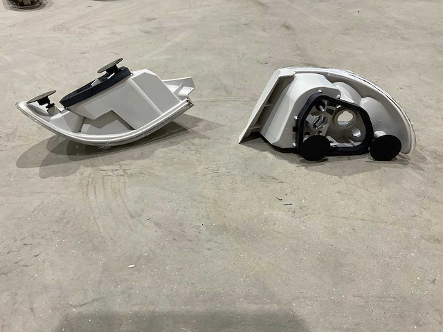 Corolla - tail lamp unit - autoverlichting (64x) - afbeelding 4 van  6