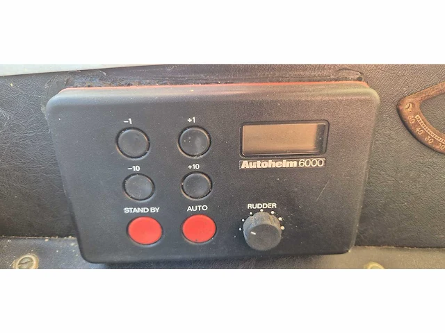 Coronet - 27 - motor yacht - afbeelding 20 van  31