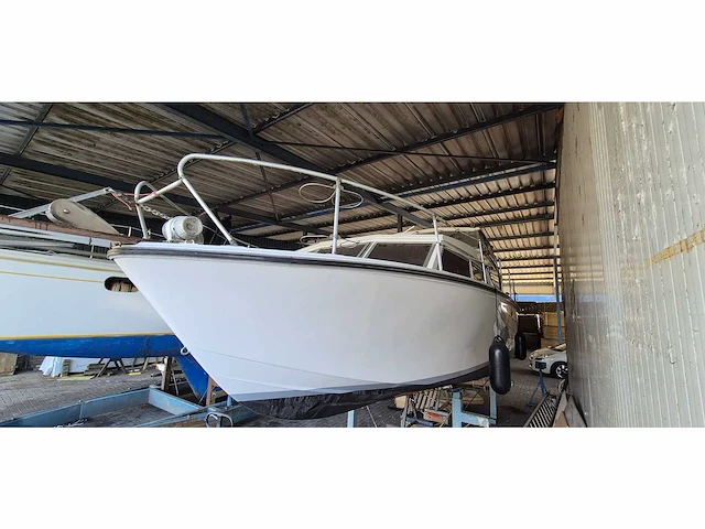 Coronet - 27 - motor yacht - afbeelding 12 van  31