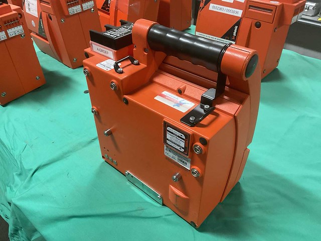 Corpuls semi automatic defibrillator - afbeelding 4 van  7