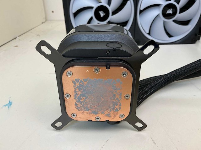 Corsair icue link h115i rgb vloeibare cpu-koeler - afbeelding 3 van  7