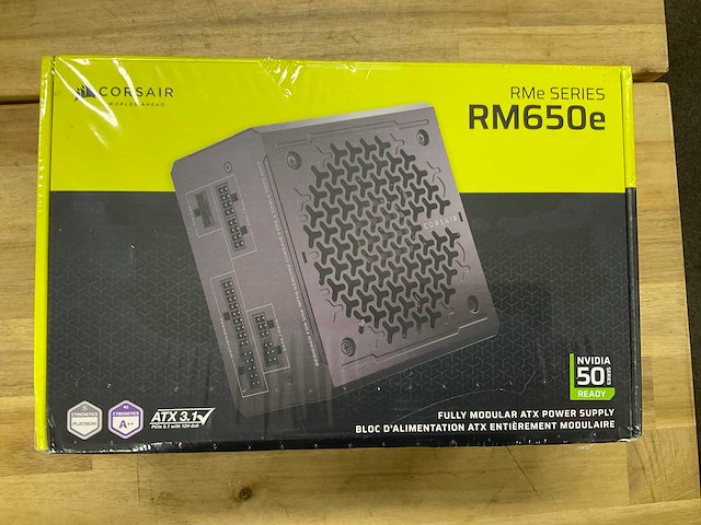 Corsair rm650e power supply - afbeelding 1 van  3