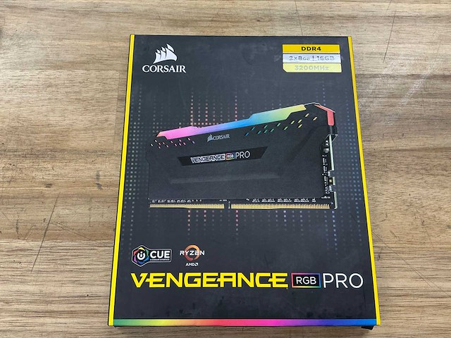 Corsair vengeance rgb pro 16 gb (2 x 8 gb) ddr4 3200mhz - afbeelding 1 van  2