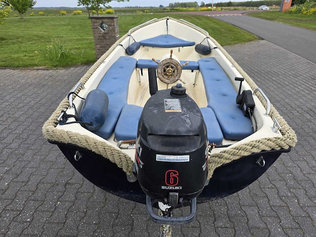 Corsiva - 430 - visboot met 6 pk suzuki 4-takt buitenboordmotor - afbeelding 16 van  18