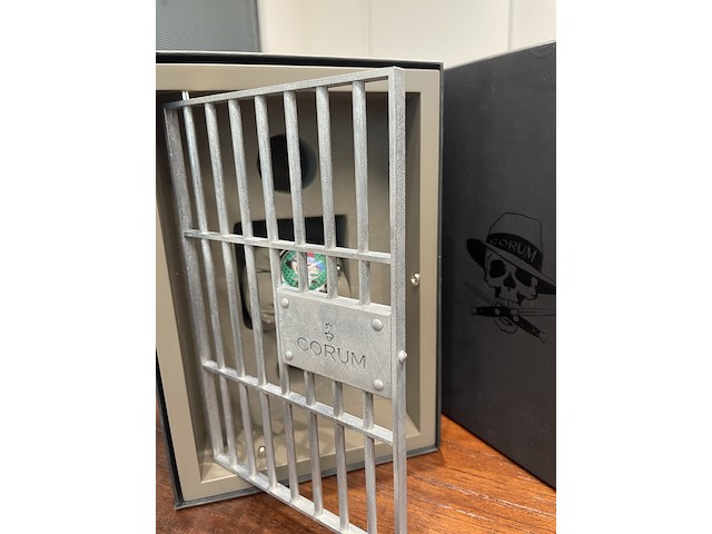 Corum gangster limited edition 015/888 - afbeelding 3 van  14