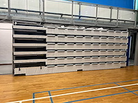 Cos - ti - telescopische tribune